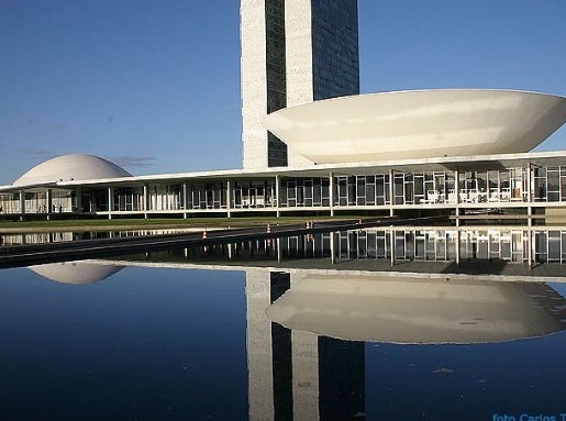 Câmara mantêm diminuição da contribuição do produtor rural. Câmara mantêm diminuição da contribuição do produtor rural.